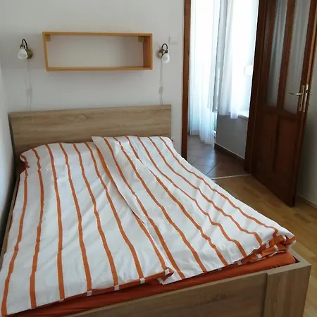 Center Apartman Ii Apartment