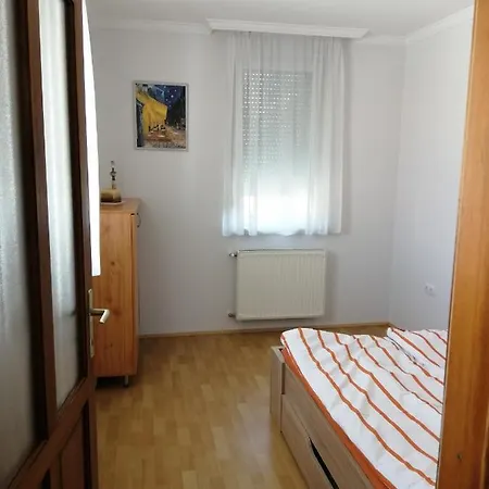 Center Apartman Ii Apartment *